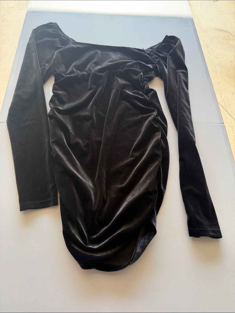 Woman’s wild fable Black Velvet Long-Sleeve Ruched Mini Dress, Size S (jr)